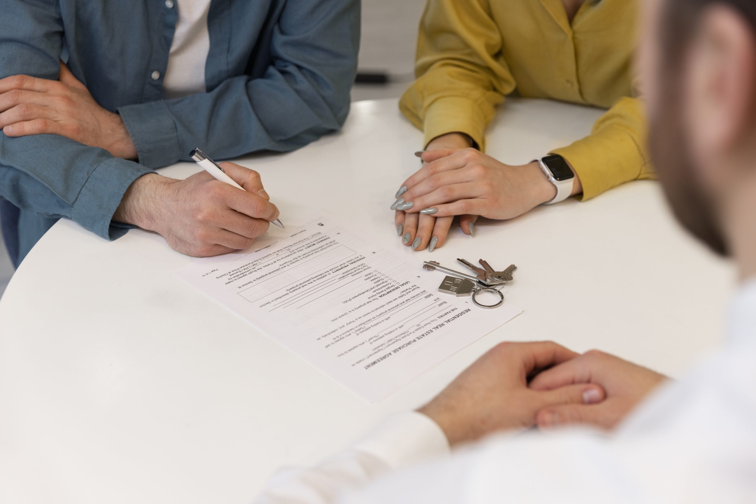 Illustration explaining what liability insurance covers, including property damage, bodily injury, and legal defense costs.